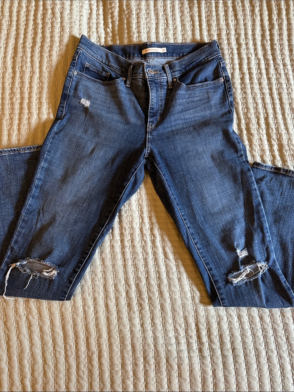 Women’s Levi Dark Blue Distressed Skinny Jeans